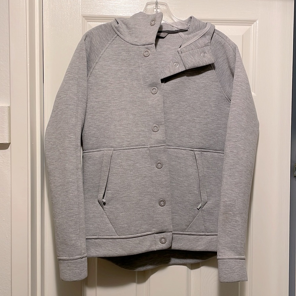 THE NORTH FACE Brand Gray Hooded Button Up Jacket with Zipper Pockets